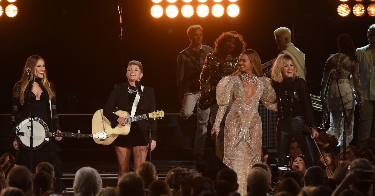 Beyoncé und die Chicks auf der Bühne bei den 50. jährlichen CMA Awards am 2. November 2016