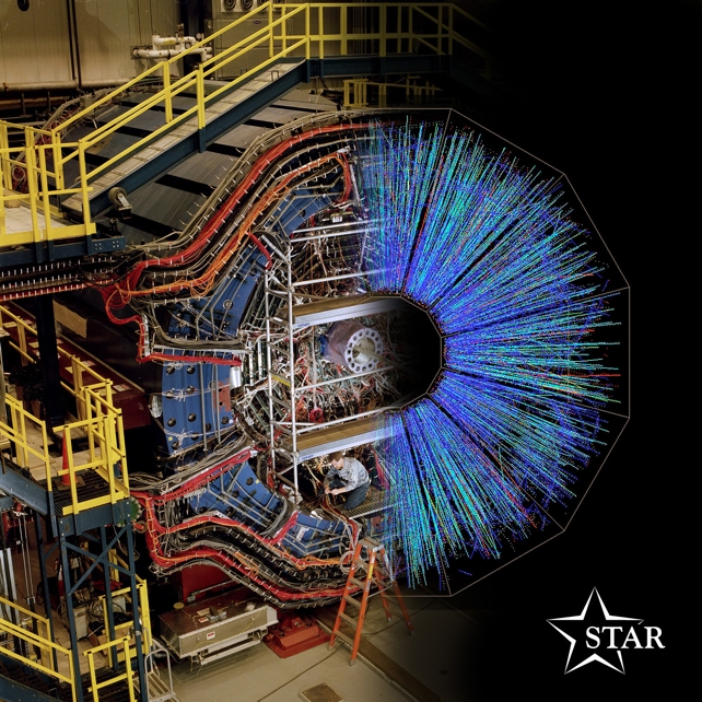 Der STAR-Detektor mit einem überlagerten Bild, das Partikelspuren einer hochenergetischen Frontalkollision zwischen Gold und Gold zeigt.