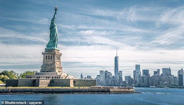 Die Freiheitsstatue ist ein ikonisches Symbol für Freiheit und Demokratie in den USA und steht seit 138 Jahren im New Yorker Hafen