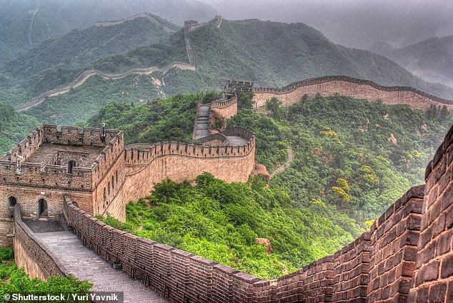 Die Chinesische Mauer besteht seit Jahrhunderten und hat eine Geschichte, die 2.000 Jahre zurückreicht