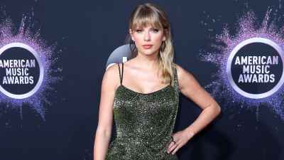Taylor Swift wird mit einer Millionenklage wegen „Lover“-Fotobuch verklagt
