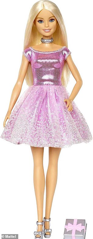 Margot nahm am 30. Juni 2023 in Sydney, Australien, an der Barbie Celebration Party im Museum of Contemporary Art in einem Kleid teil, das von einem anderen Barbie-Look inspiriert war