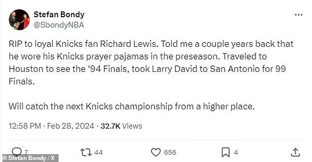 „Ruhe an den treuen Knicks-Fan Richard Lewis.“  „Ich habe mir vor ein paar Jahren erzählt, dass er in der Vorsaison seinen Knicks-Gebetspyjama getragen hat“, sagte Bondy