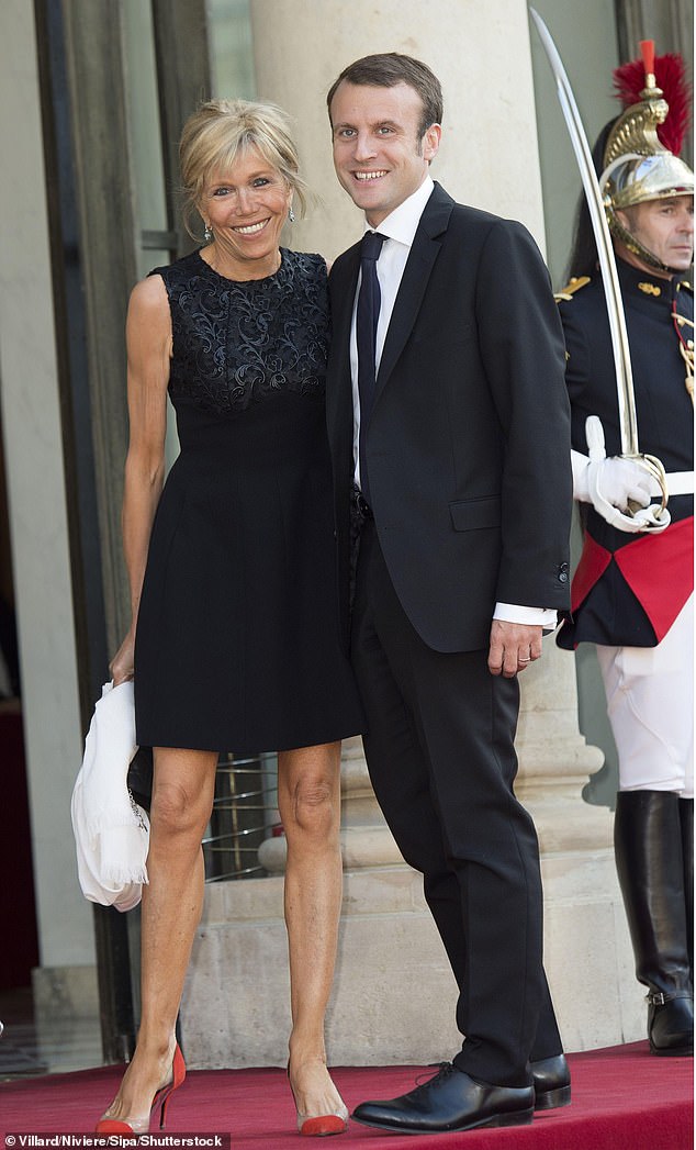 Emmanuel Macron und seine Frau Brigitte während des Besuchs von König Felipe VI. und Königin Letizia in Paris am 2. Juni 1015