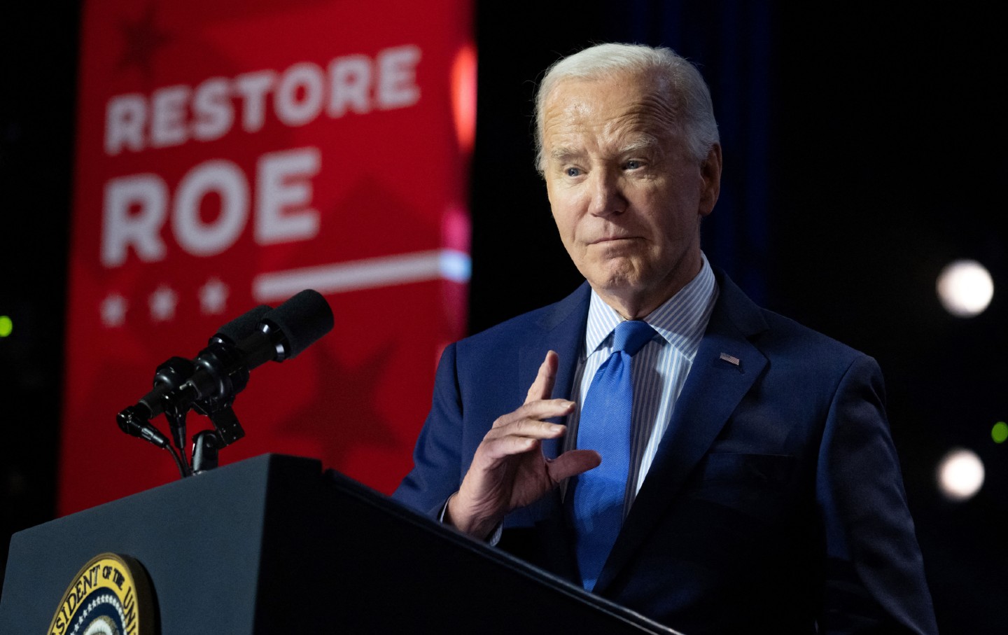 Präsident Joe Biden spricht während einer Wahlkampfveranstaltung zur Wiederherstellung von Roe am 23. Januar 2024 in Manassas, Virginia.