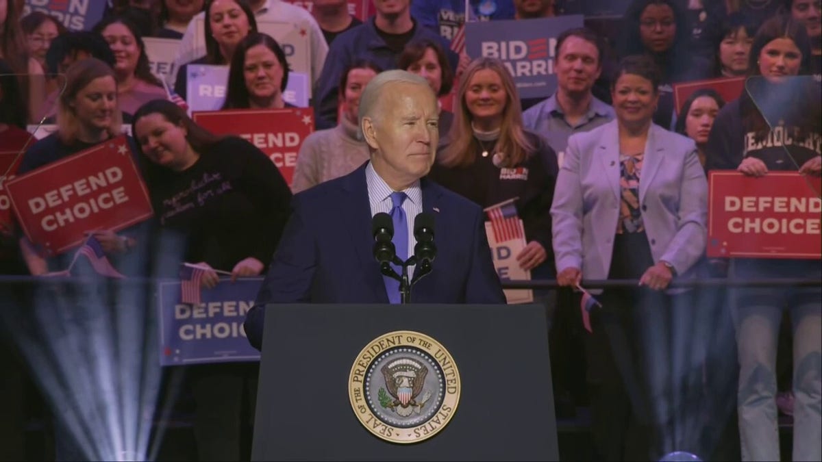 Biden spricht bei einer Kundgebung in Virginia