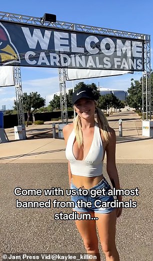 Das Paar tobte zuvor vor dem State Farm Stadium in Arizona, wo die Cardinals spielen