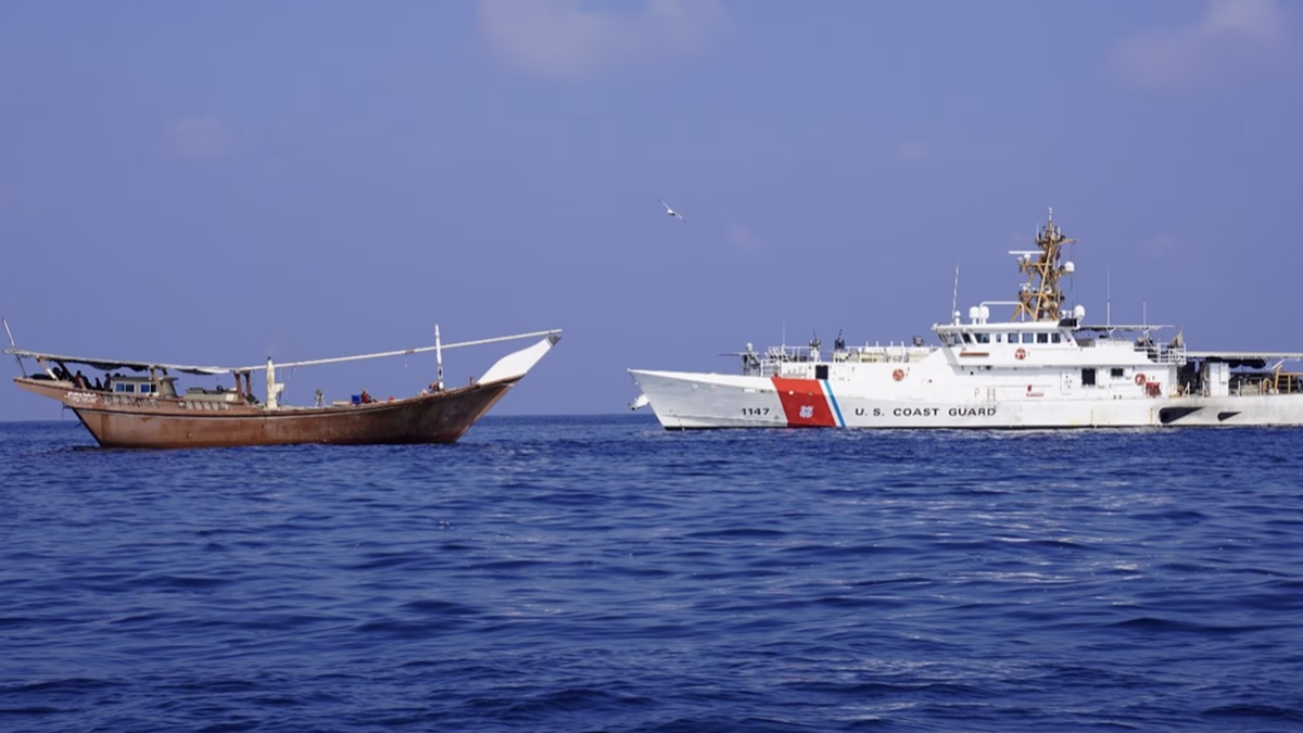 Die US-Küstenwache fängt ein Schiff mit Waffen für die Huthi-Rebellen im Jemen ab