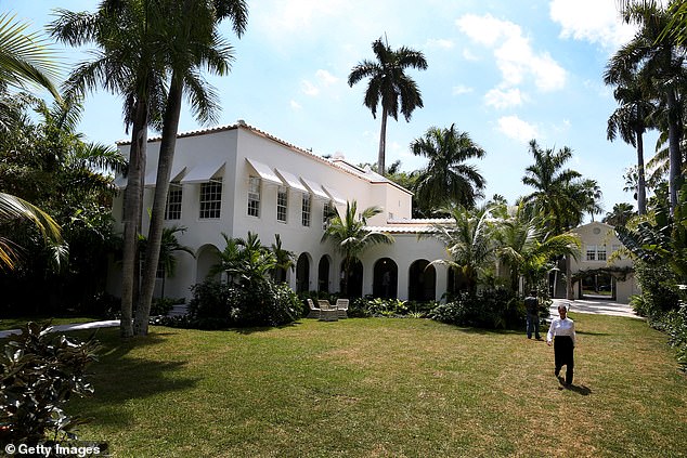 Das ehemalige Wohnhaus von Al Capone wird bei einem Rundgang durch das historische Haus am 18. März 2015 in Miami Beach, Florida, besichtigt