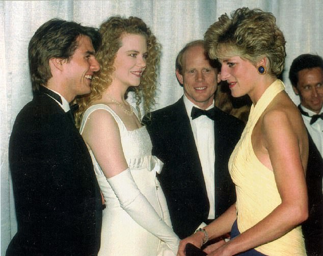Cruise traf Prinzessin Dian in den 1990er Jahren mehrmals – unter anderem 1992 bei der Wohltätigkeitspremiere von Far and Away