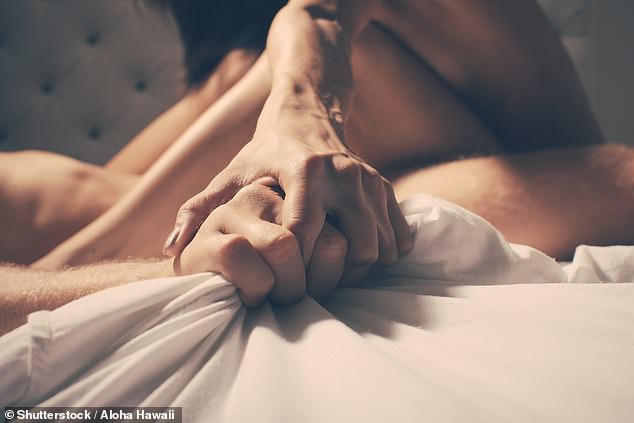 Narzissten nutzen Sex als Mittel, um von ihrem Partner Bestätigung und Bewunderung zu erlangen.  Sie nehmen konstruktive Kritik nicht gut auf und kümmern sich normalerweise wenig um die Bedürfnisse ihres Partners