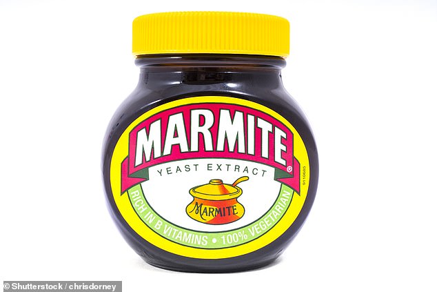 Marmite ist eigentlich ein französisches Wort und bedeutet großer Kochtopf – daher das Erscheinen auf dem Logo