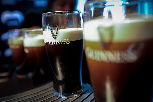 Wir erheben ein Glas: Diageo ist die Gruppe hinter Guinness, Johnnie Walker und Smirnoff