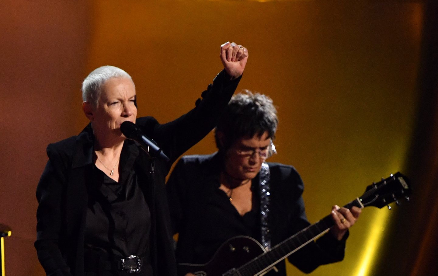 Annie Lennox performing at the 2024 Grammy Awards.