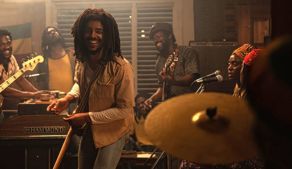 „Bob Marley: One Love“ bleibt am zweiten Wochenende die Nr. 1, bis „Dune“ startet.