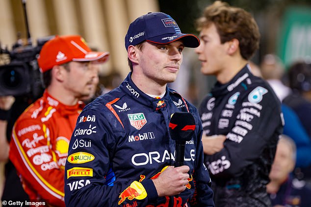 Das Red-Bull-Team zeigte am Freitag keine Anzeichen von Ablenkung, als sich der dreimalige Weltmeister Max Verstappen für die Pole-Position qualifizierte