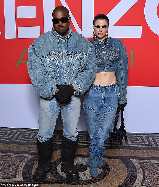 Letztes Jahr behauptete Julia, ihre Trennung von Kanye West habe dazu geführt, dass sie von einem lukrativen Modedeal ausgeschlossen wurde (gemeinsames Bild im Januar 2022)