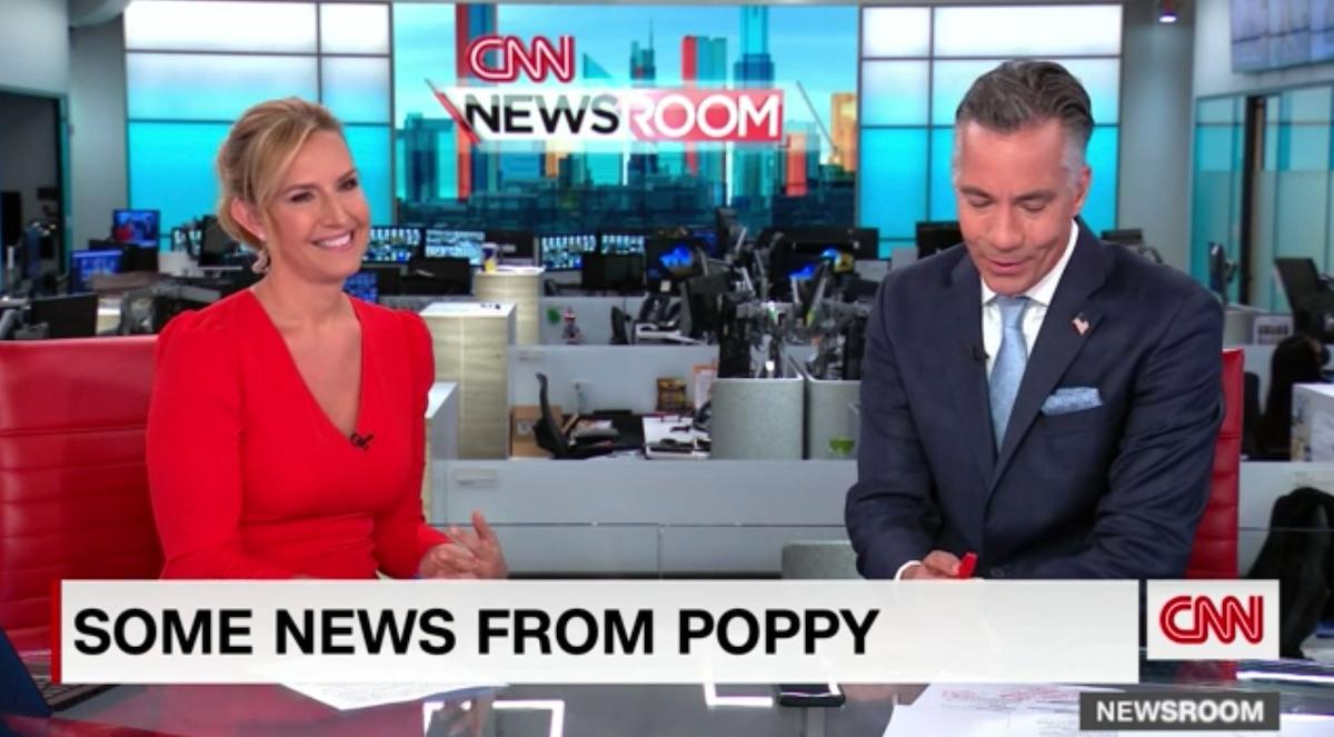 Poppy Harlow kündigt in der CNN-Nachrichtenredaktion eine Pause für ihr Jurastudium an