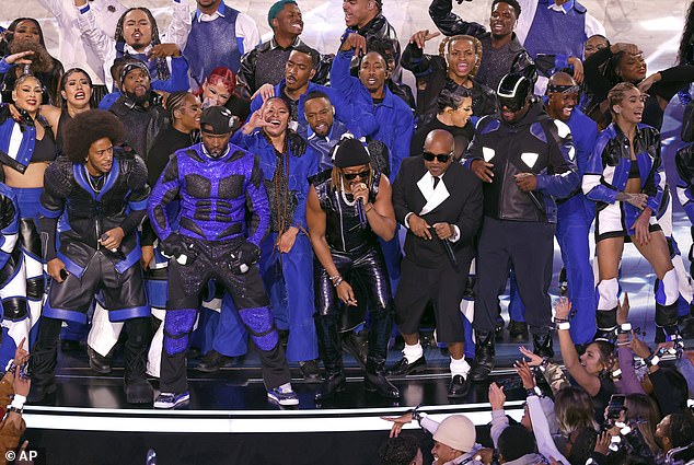 Ludacris trat auch während der Halbzeitshow des diesjährigen Super Bowl zusammen mit Usher, Lil Jon, Jermaine Dupri und will.i.am auf