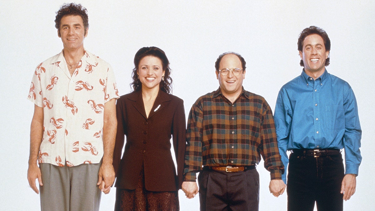 Die Besetzung von "Seinfeld" Händchen halten in einer Werbeaufnahme