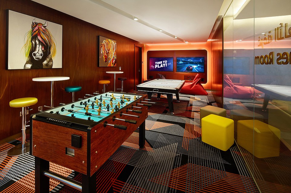 Above is the adult games room in the Etihad lounge. There is a children's games room next door