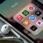 EU-Kommission verhängt gegen Apple eine Geldbuße in Höhe von 1,8 Milliarden Euro wegen Verstoßes gegen Musik-Streaming-Regeln
