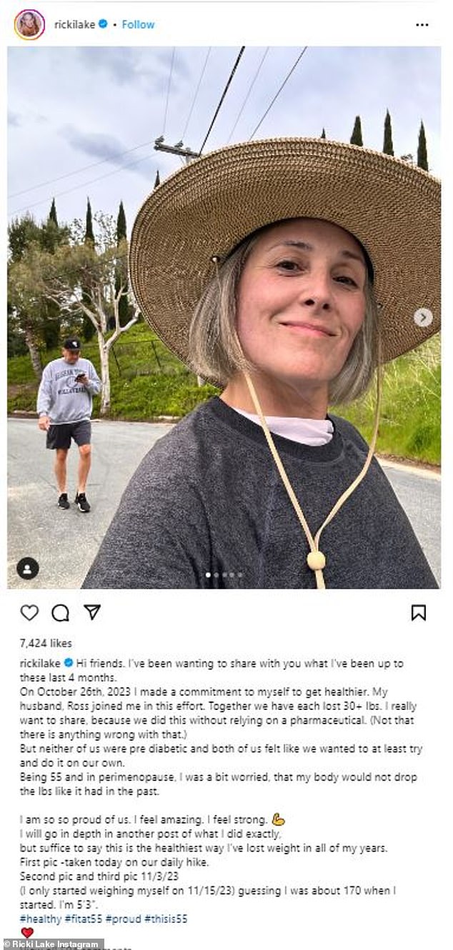 Ende Februar postete sie auf ihrer Instagram-Hauptseite Vorher- und Nachher-Schnappschüsse ihrer Abnehmreise mit Ehemann Ross Burningham