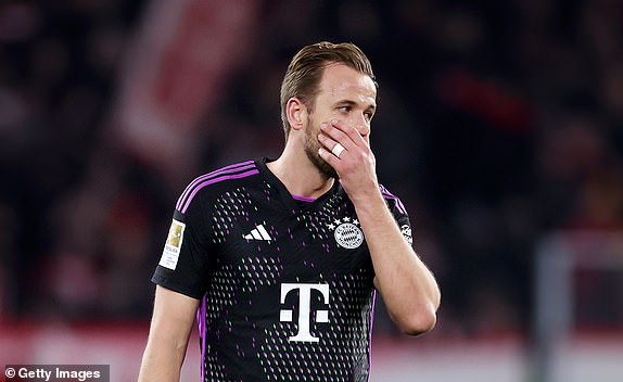 FREIBURG IM BREISGAU, GERMANY - MARCH 01: Harry Kane of Bayern Munich looks dejected after Bayern Munich draw with SC Freiburg during the Bundesliga match between Sport-Club Freiburg and FC Bayern MÃ¼nchen at Europa-Park Stadion on March 01, 2024 in Freiburg im Breisgau, Germany. (Photo by Alex Grimm/Getty Images)