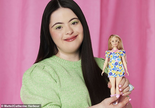 Die Barbie Fashionista-Puppe, die erste Barbie mit Down-Syndrom, kostet bei Amazon 8,99 £ (13,98 £ inklusive Versand und Verpackung).  Auf Argos hat die Puppe den gleichen Preis, aber niedrigere Versandkosten