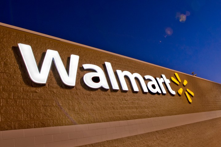 Walmart-Store-Logo bei Nacht.