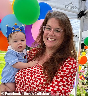 Ärzte machten Sarah Callahan, 39, aus Maryland darauf aufmerksam, dass ihr 18 Monate alter Sohn Rudy Anzeichen von Sprachverzögerungen zeigte.  Seit diesem Frühjahr aß er WanaBana-Beutel