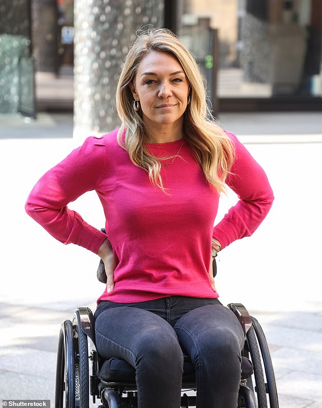 Als eine der ersten weiblichen Fernsehmoderatoren der Welt mit einer körperlichen Behinderung hat Sophie dafür gekämpft, Menschen mit Behinderungen zu vertreten