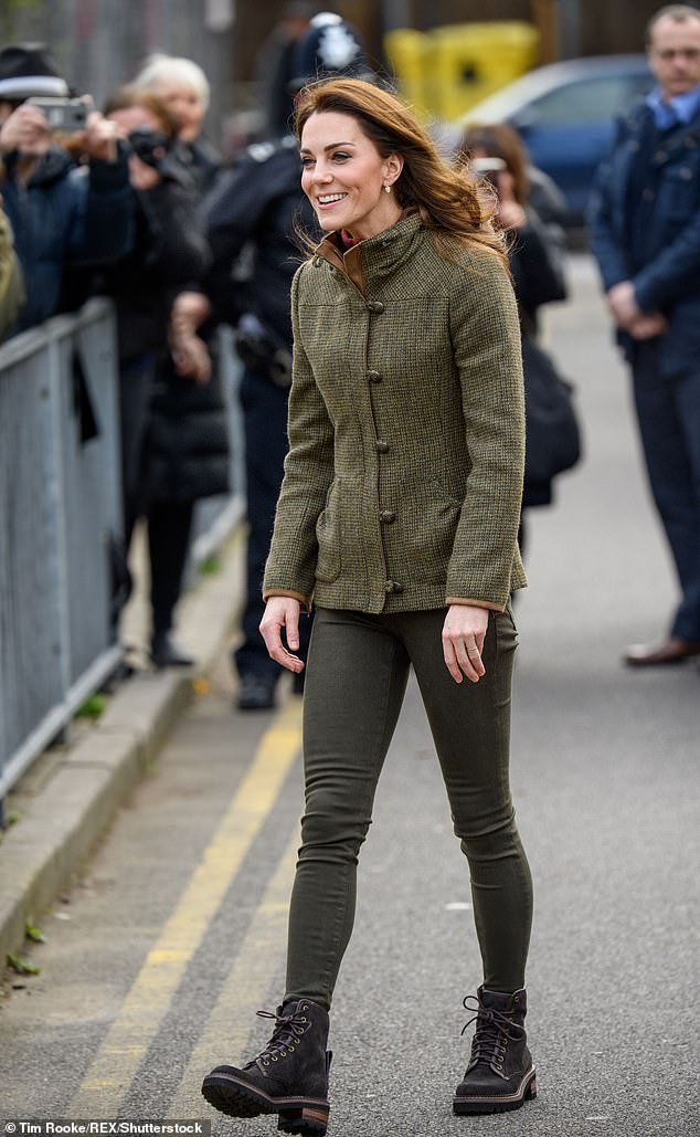 Kate ist 2019 in denselben Chloe-Stiefeln abgebildet