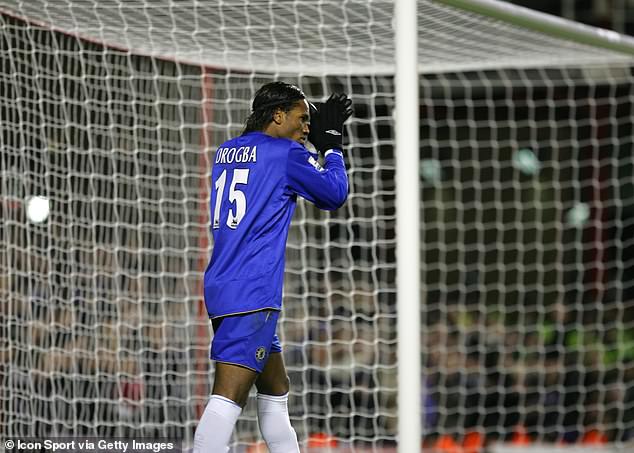 Die Blues-Legende trug erstmals die Nummer 15, als er 2004 an die Stamford Bridge wechselte