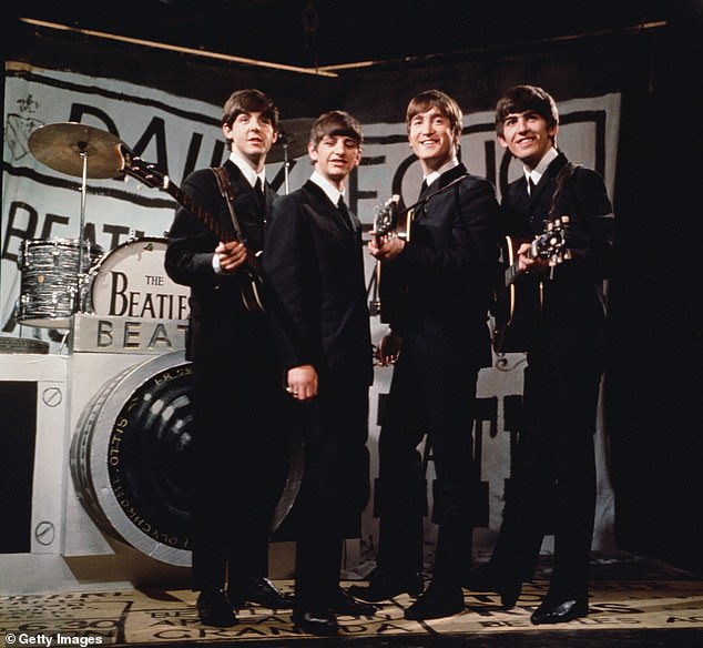 Wenig überraschend würden laut ChatGPT die Beatles das endgültige Line-Up anführen.  „Reunion-Konzerte sind unmöglich, aber die Vorstellung eines Beatles-Sets in Glastonbury wäre legendär“, hieß es