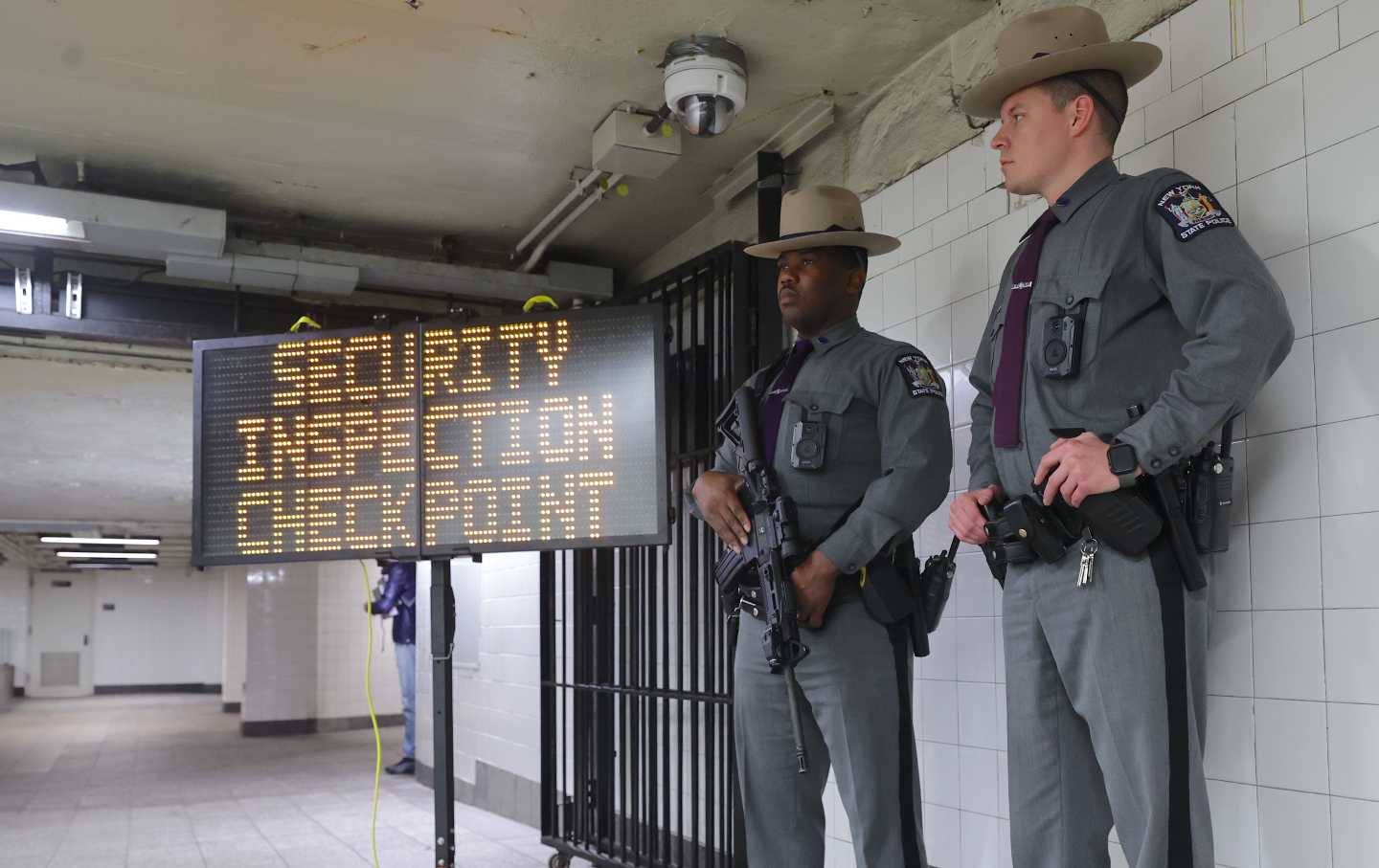 Patrouille der Nationalgarde an einer U-Bahn-Station in New York am 6. März 2024.