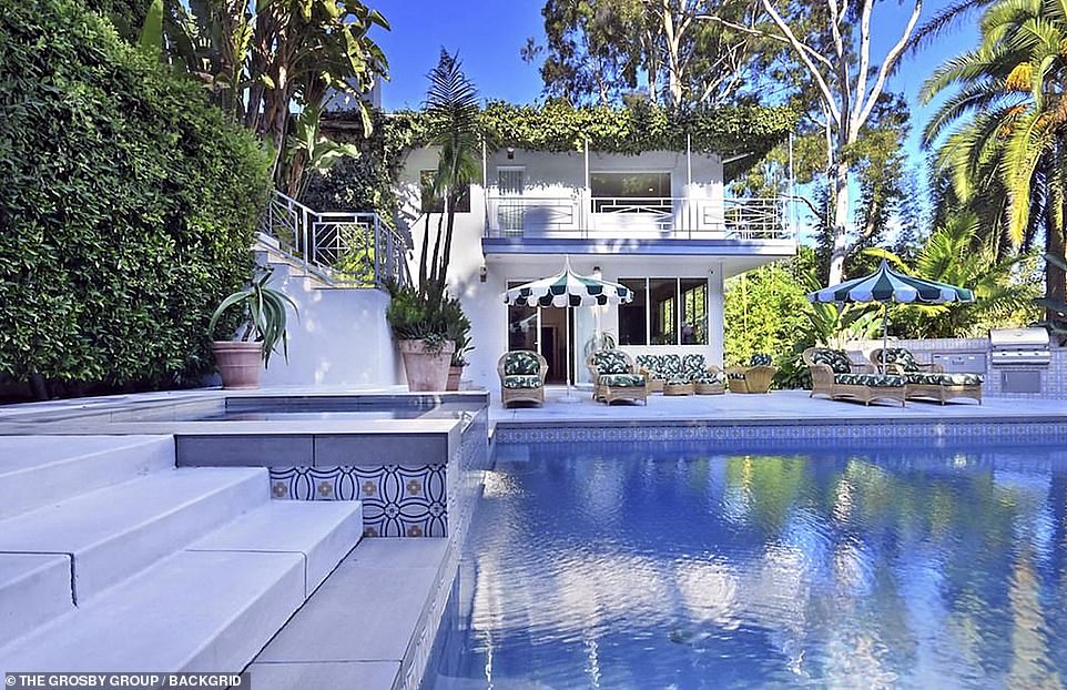 Cara besaß zuvor zusammen mit ihrer Schwester Poppy Delevingne ein Haus in Hollywood, das sie vom Schauspieler Jared Leto gekauft hatten (Bild oben).