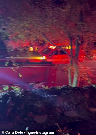 Delevingne teilte auch ein Video, das in der Nähe ihres Hauses aufgenommen wurde, als Feuerwehrautos die Straße füllten, um das Feuer zu löschen