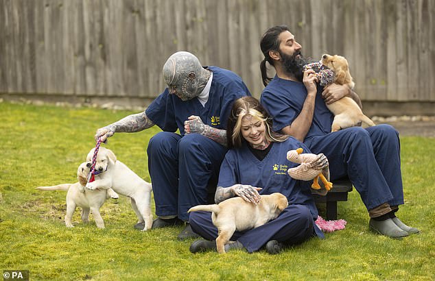 From tattoos to facial hair, research has shown that dogs can become scared of people with distinctive features if they are not properly socialised in their first sixteen weeks