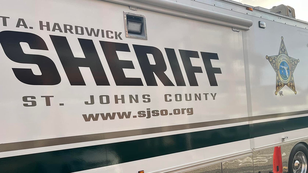 Fahrzeug des Sheriffbüros von St. Johns County
