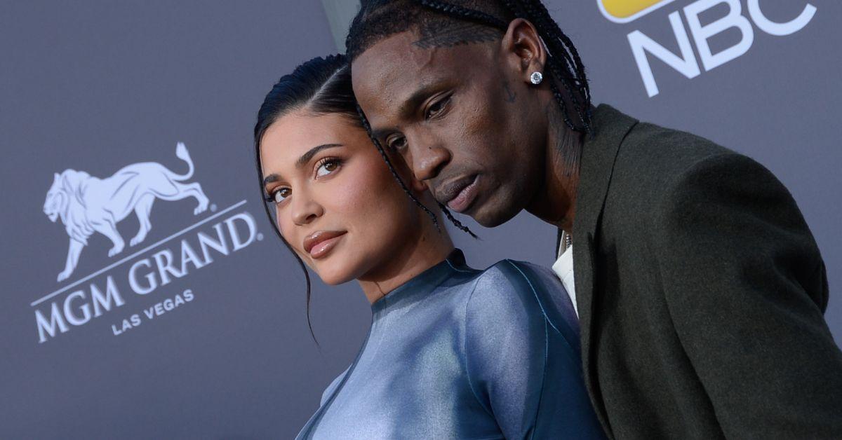   Kylie Jenner und Travis Scott nehmen am 15. Mai 2022 an den Billboard Music Awards 2022 teil