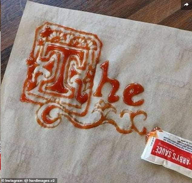 Jemand beschloss, sich künstlerisch zu versuchen, indem er eine Arby's-Sauce – aus einem Restaurant in den USA – auf einer Serviette auftrug