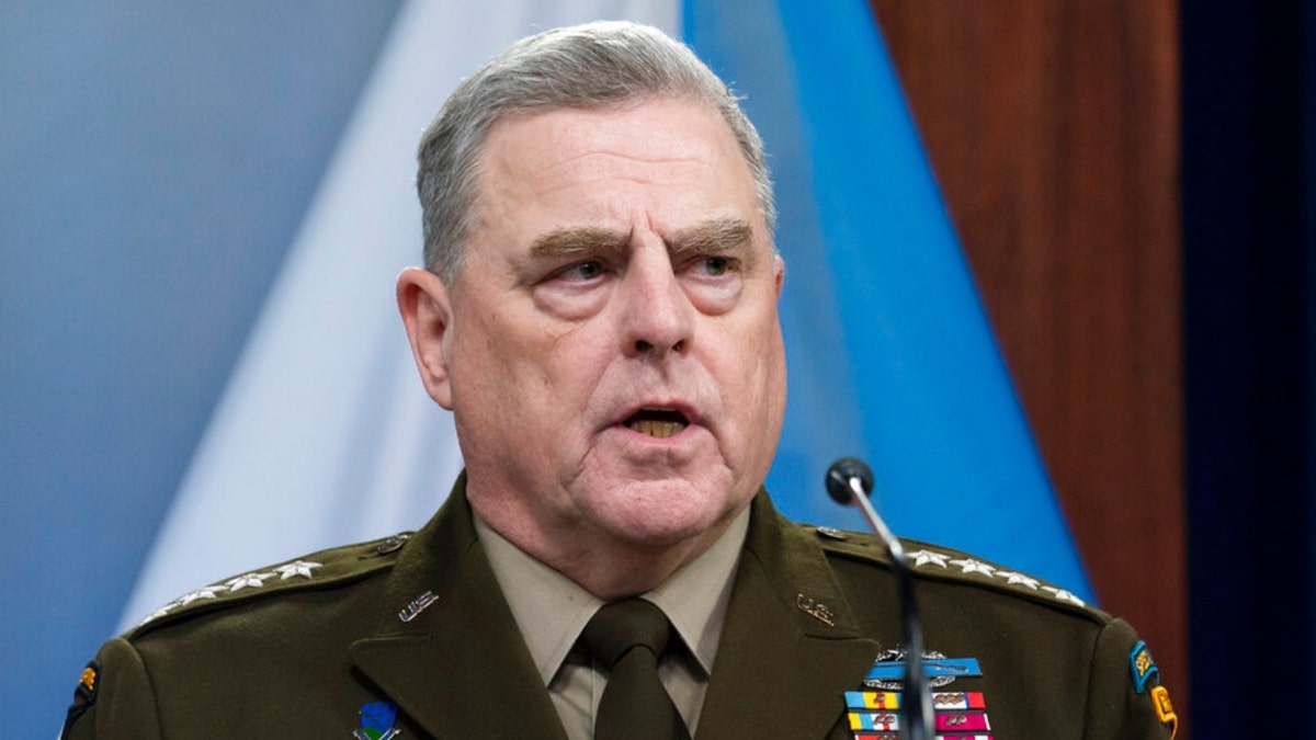 General Mark Milley sagte, er fürchte den ehemaligen Präsidenten.  Donald Trump würde das Militär einsetzen, um die Macht zu behalten