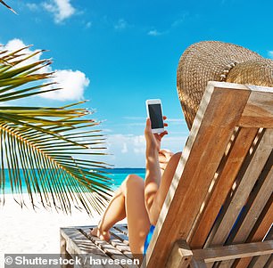 Eine neue Studie hat ergeben, dass Briten für ihre Urlaubstelefonrechnung durchschnittlich 58,25 £ in Rechnung gestellt werden
