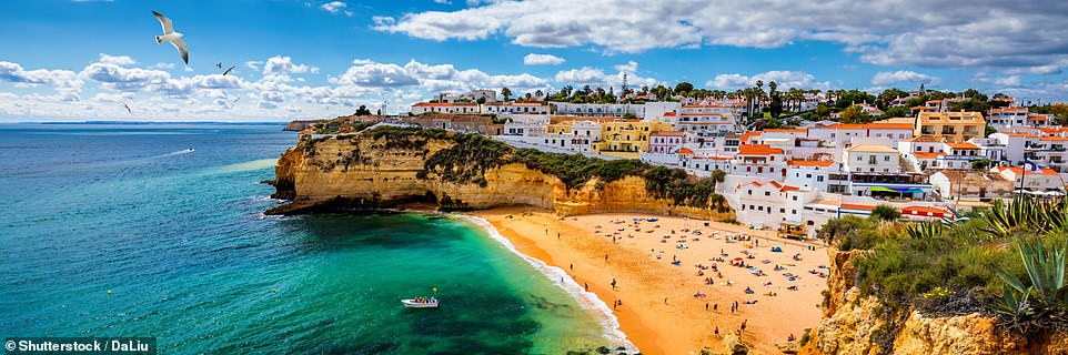 Die Algarve in Portugal, wo ein Preisverfall von 1,2 Prozent zu verzeichnen war, landet auf Platz fünf (59,69 £).