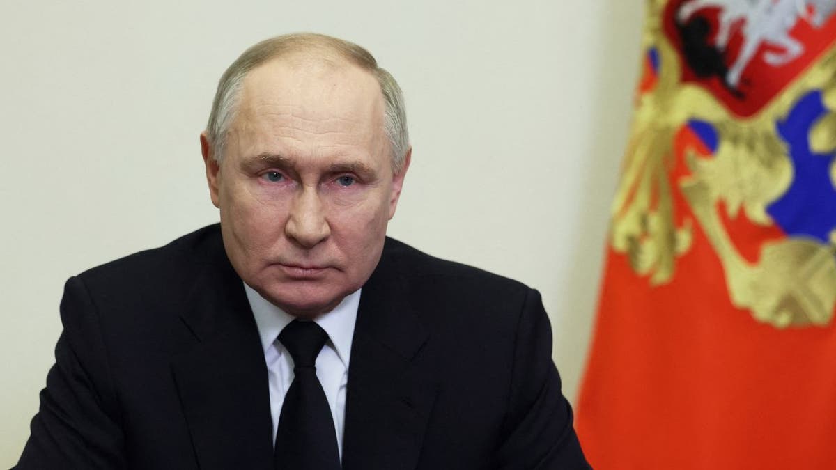Der russische Präsident Wladimir Putin hält eine Rede