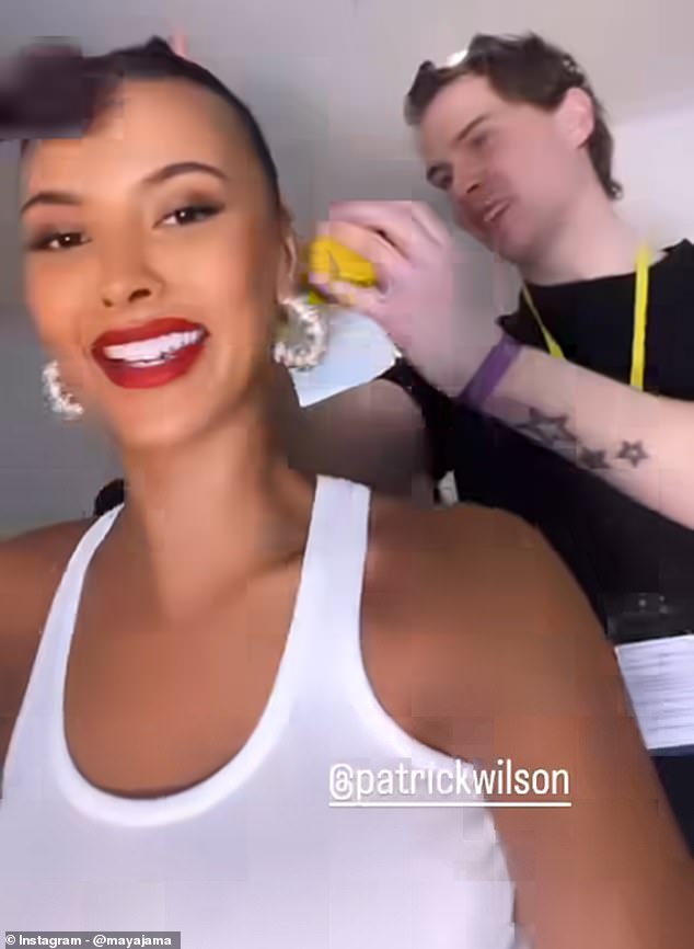 Früher am Tag gewährte Maya über drei Millionen Instagram-Followern einen Blick hinter die Kulissen mit dem Star-Friseur Patrick Wilson