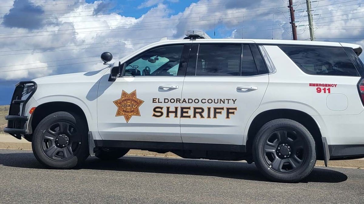 Das Fahrzeug des Sheriffs von El Dorado County