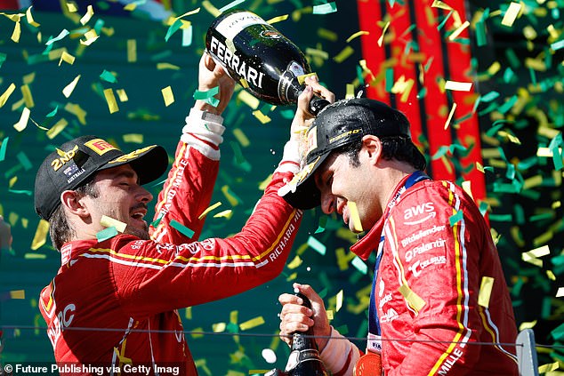 Hamiltons nächstes Team feierte einen Doppelsieg mit Carlos Sainz vor Charles Leclerc für Ferrari