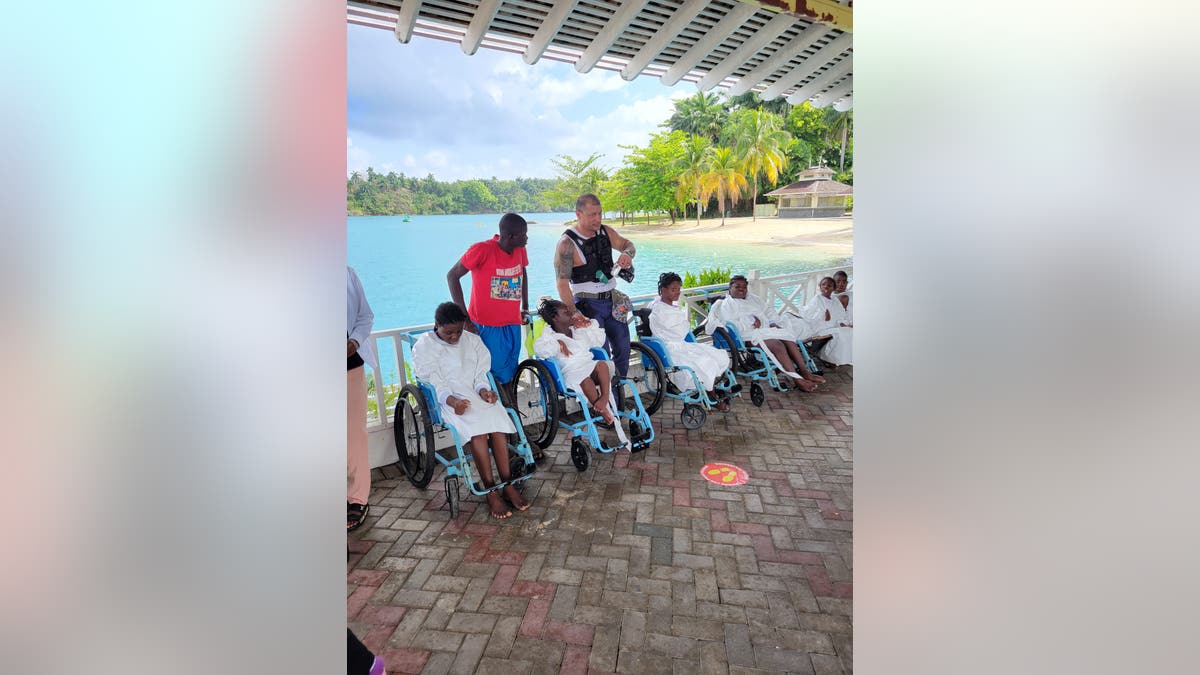 Behinderte haitianische Kinder